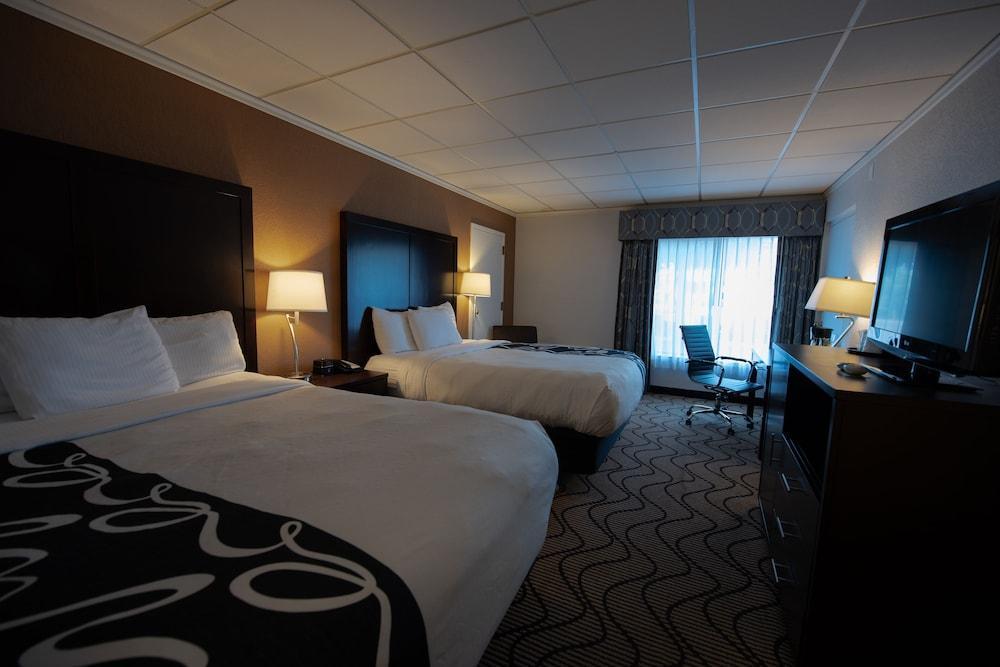 La Quinta Inn By Wyndham Lynnwood Exterior photo